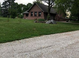 520 Hillside Rd, East Peoria, IL 61611