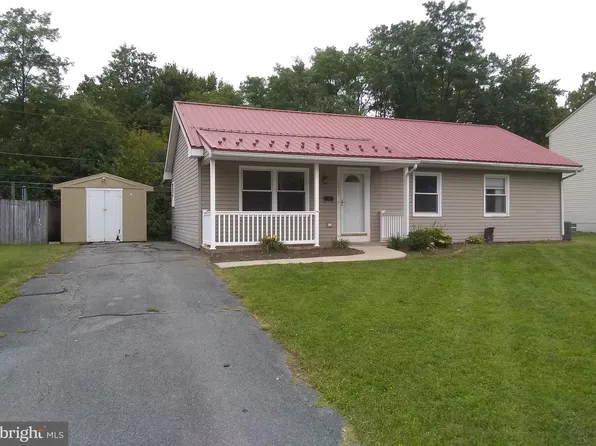1035 James Ave, Ephrata, PA 17522