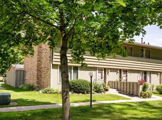 280 Windsor Ln, New Brighton, MN 55112