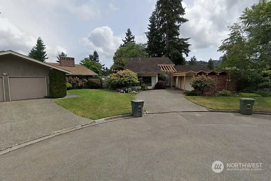 12520 SE 50th Place photo 1