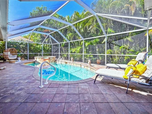 1331 Briarwood CT, NAPLES, FL 34104