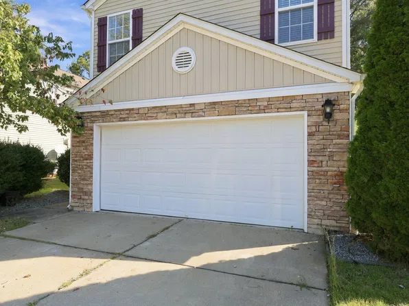 2705 Skybrook Ln, Durham, NC 27703