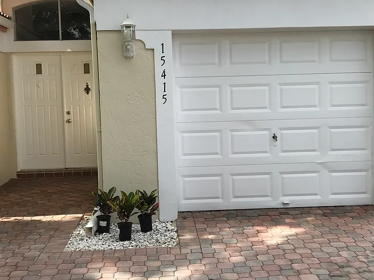 Summer Lake Dr — Photo 19