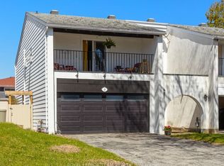 25 Grady Cres, Ottawa, ON K2H5S2