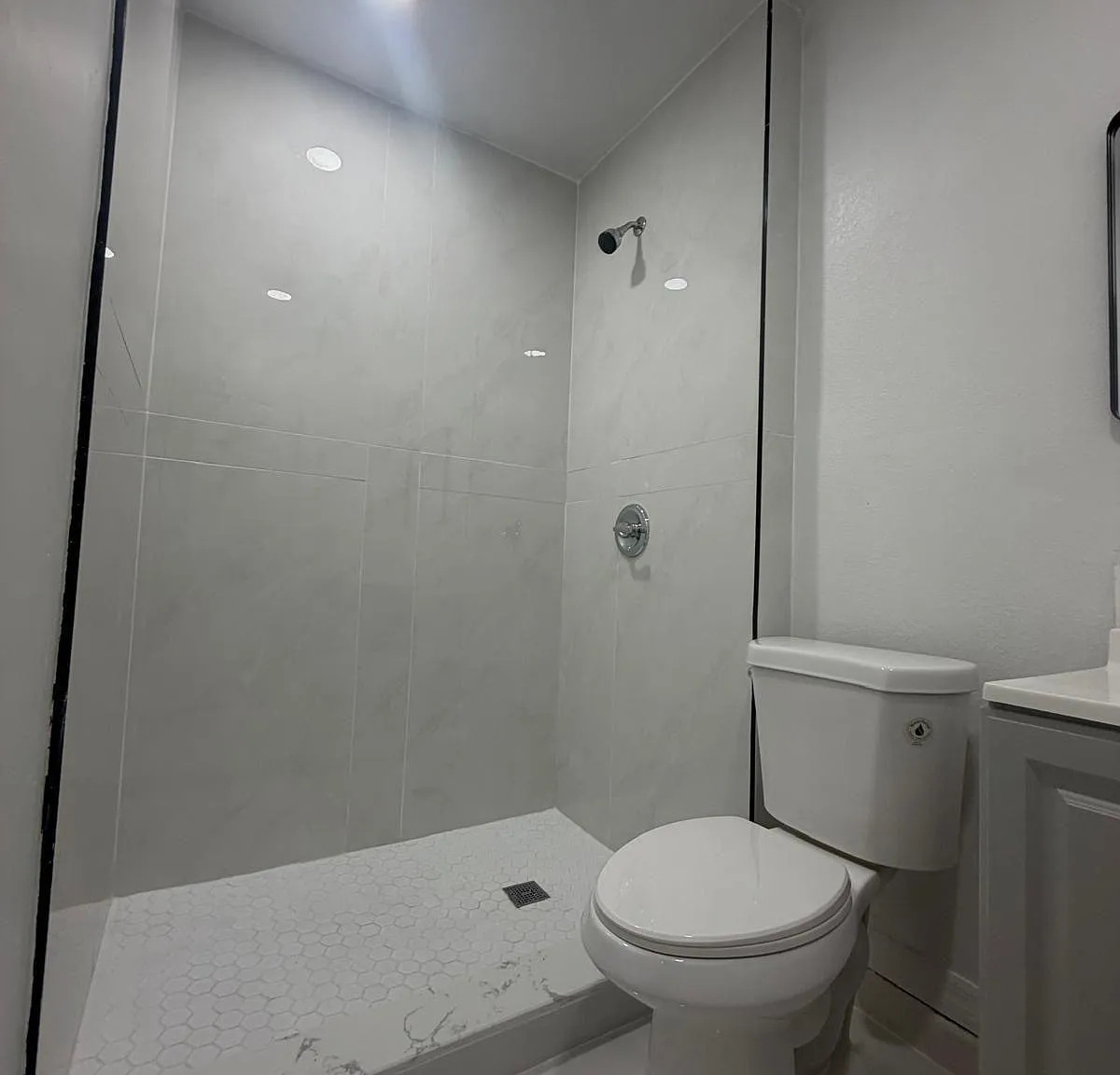1 bed, 550 sqft, $1,050 — Photo 2