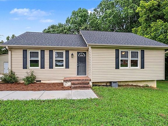 2nd image of 225 Meadow Trl