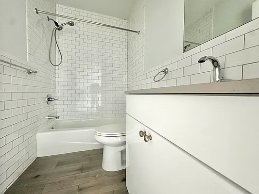 Rented by Doorway NYC, LLC | media 25