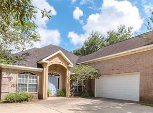 19420 Fairfax Dr, Fairhope, AL 36532