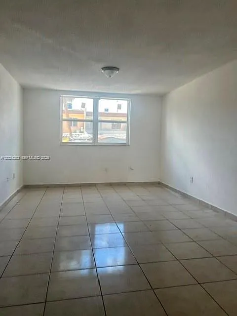 Las Estrellas Condo — Photo 2