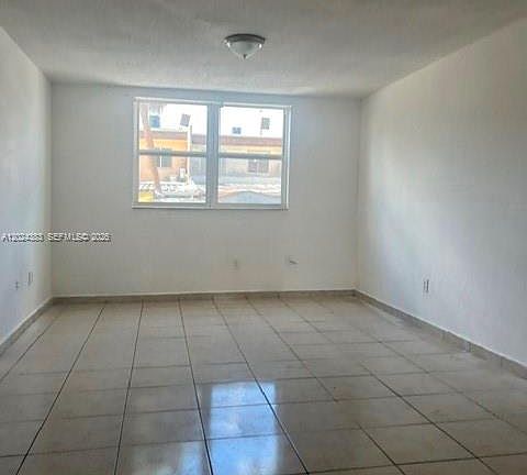 2nd image of 666 W 81st St APT 103