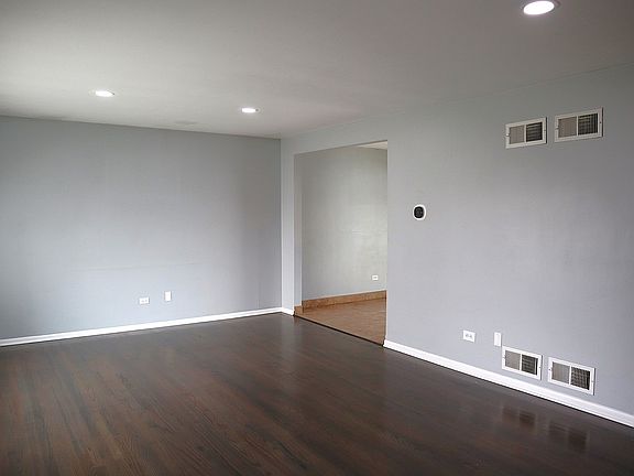 3rd image of 6318 Barbara Ave