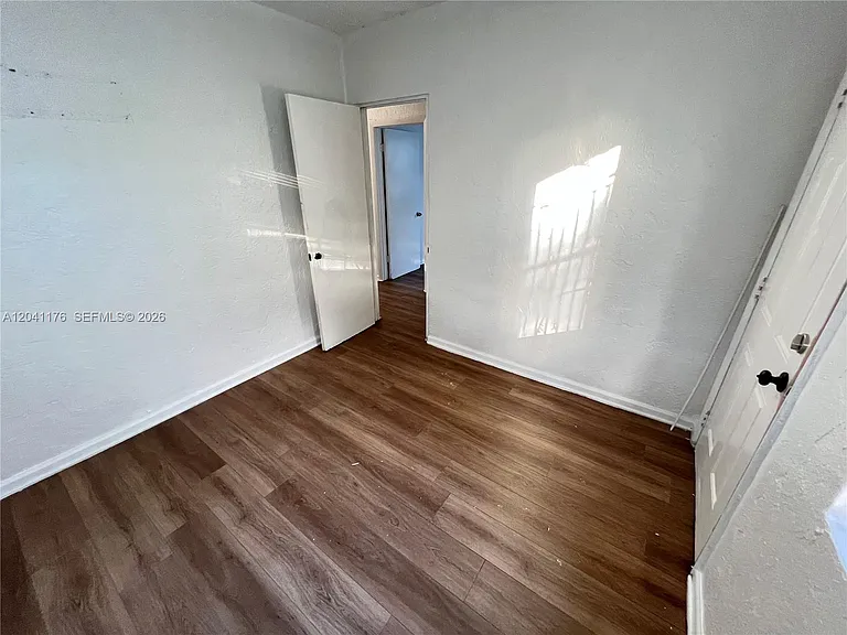 10 NW 71st St — Photo 12