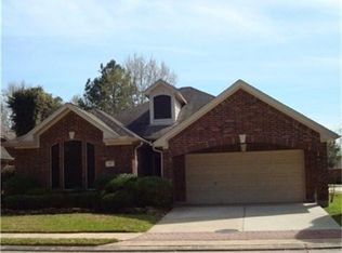 401 Forest Pines Ct, Friendswood, TX 77546