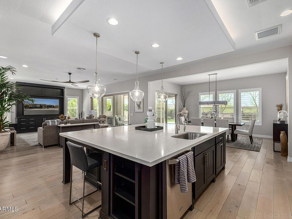 1st image of 3105 E CASHMAN Drive