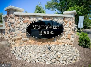 1310 Foxmeadow Dr #1310, Royersford, PA 19468