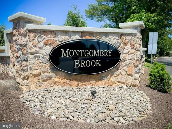 1310 Foxmeadow Dr #1310, Royersford, PA 19468