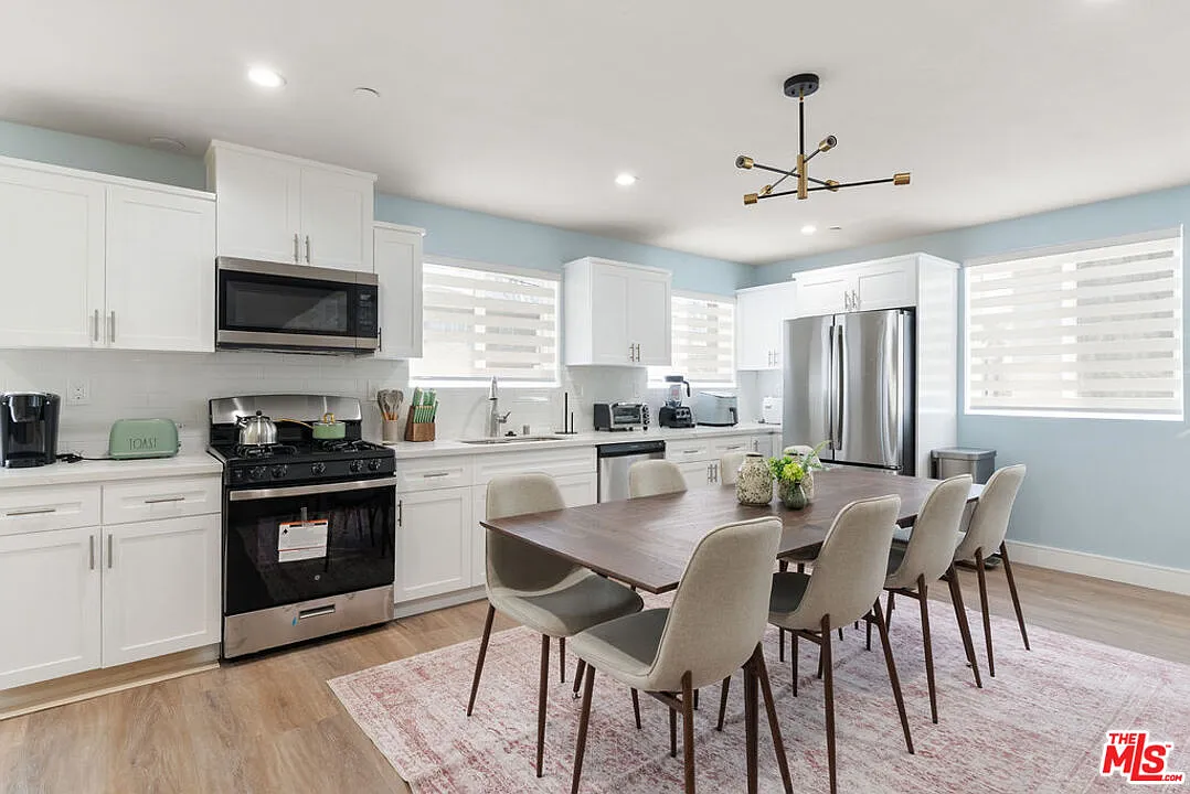 15 bed, 15.0 bath, 3871 sqft, $23,250 — Photo 4