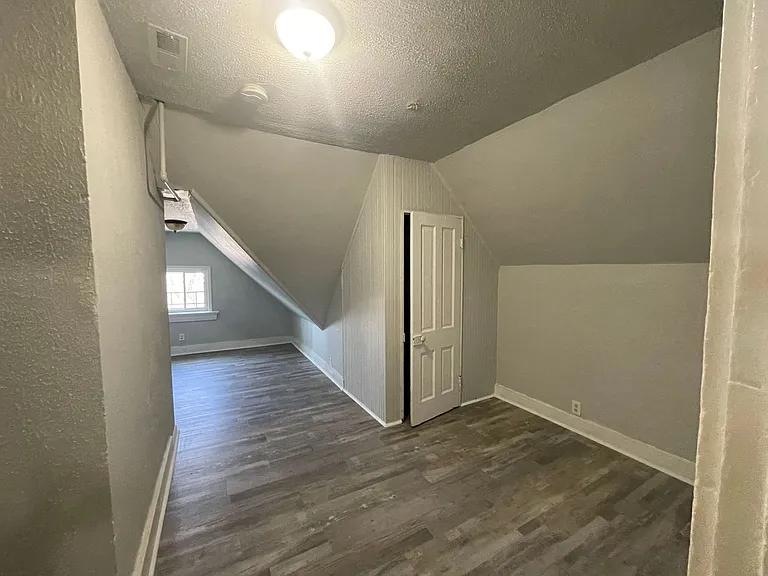 3627 Montgomery Rd. — Photo 7