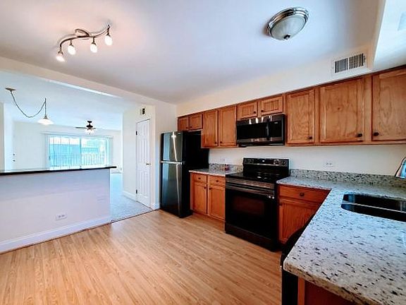 4th image of 9429 Bay Colony Dr APT 3N