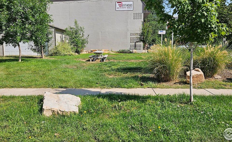 2nd image of 615 4th St