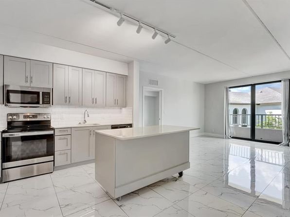 250 W Hidden Valley Blvd