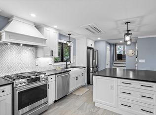 9 Drury Ln, Worcester, MA 01609