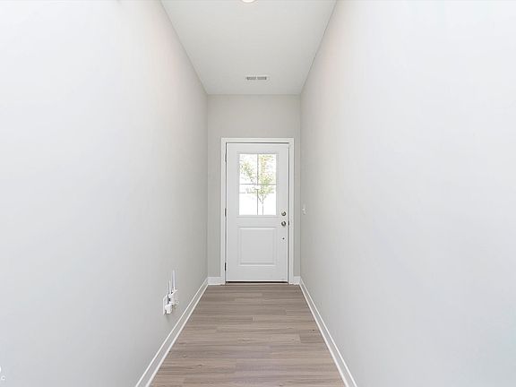 4th image of 1257 Newton St