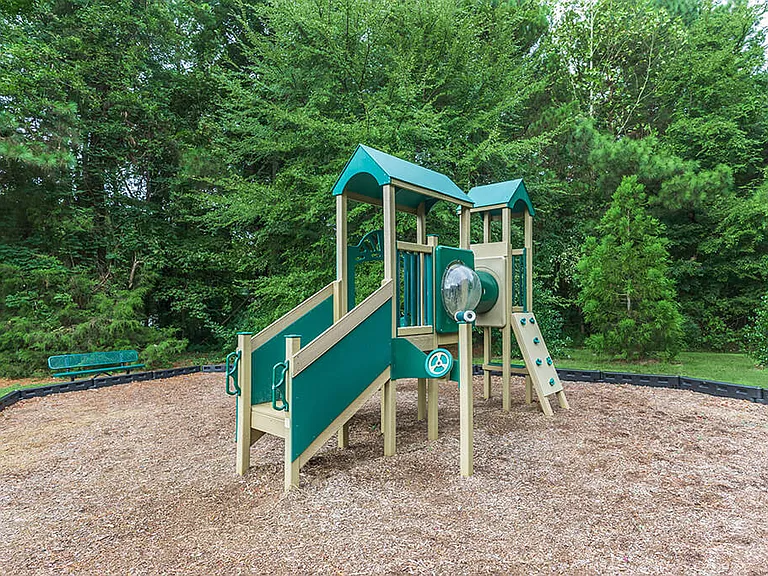 Greens of Pine Glen Apartments — Photo 22