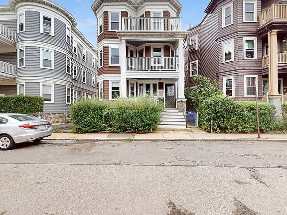 5th image of 8 Dawes St #1