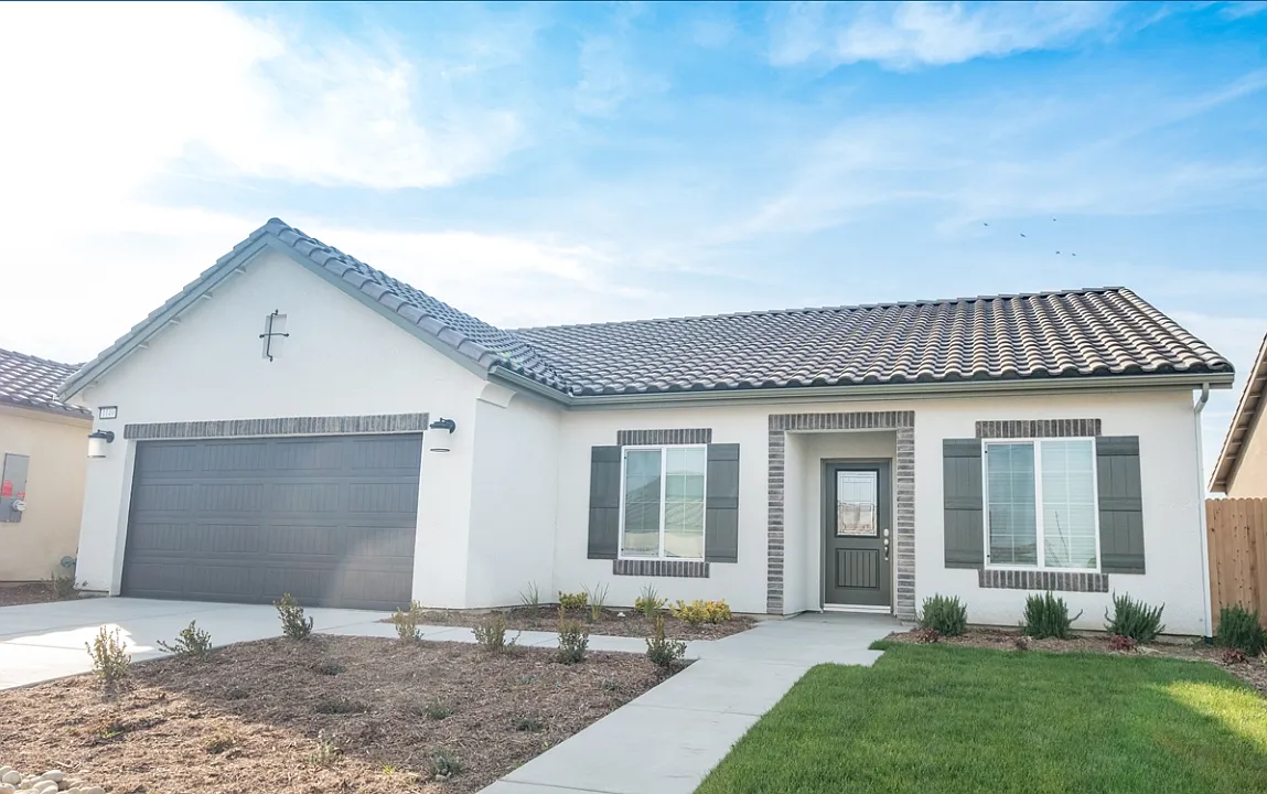 3 bed, 1580 sqft, $2,400 — Photo 1