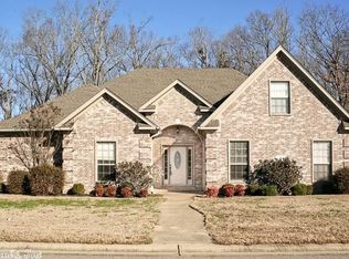 114 Nixon Ln, Austin, AR 72007