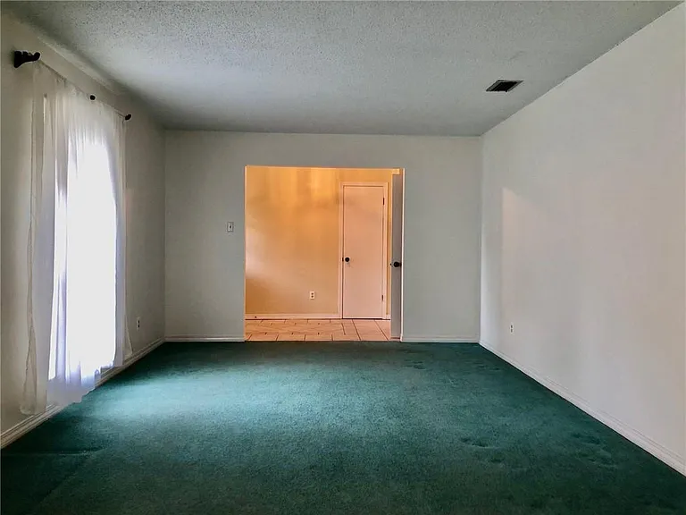 6677 Hounds Run S — Photo 11