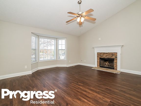 4th image of 22 Carriage Ln