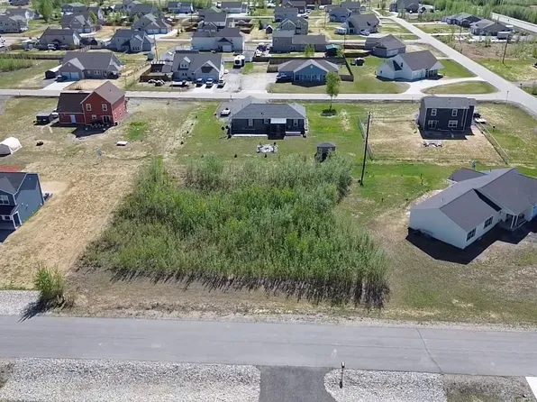 2798 W 3rd Ave, North Pole, AK 99705