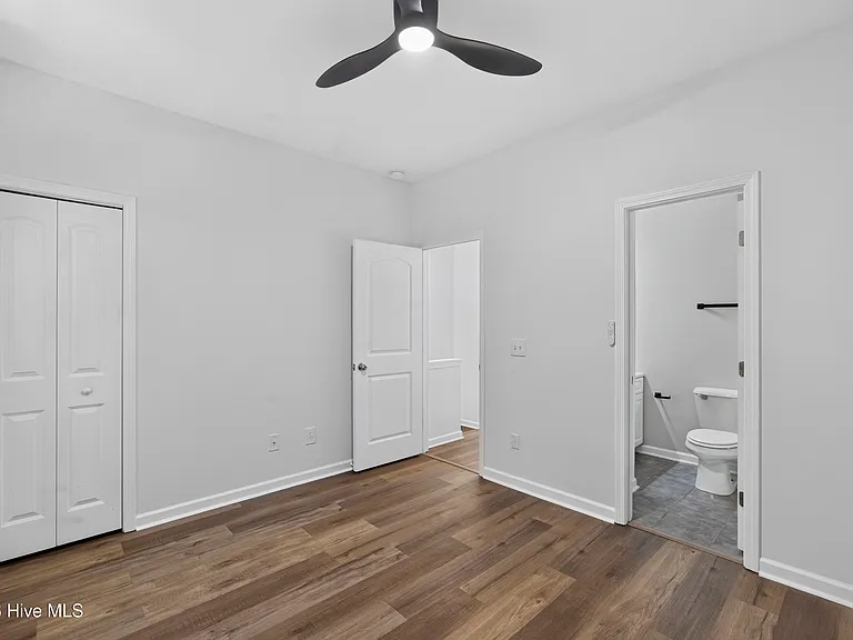 993 Downey Branch Ln — Photo 11