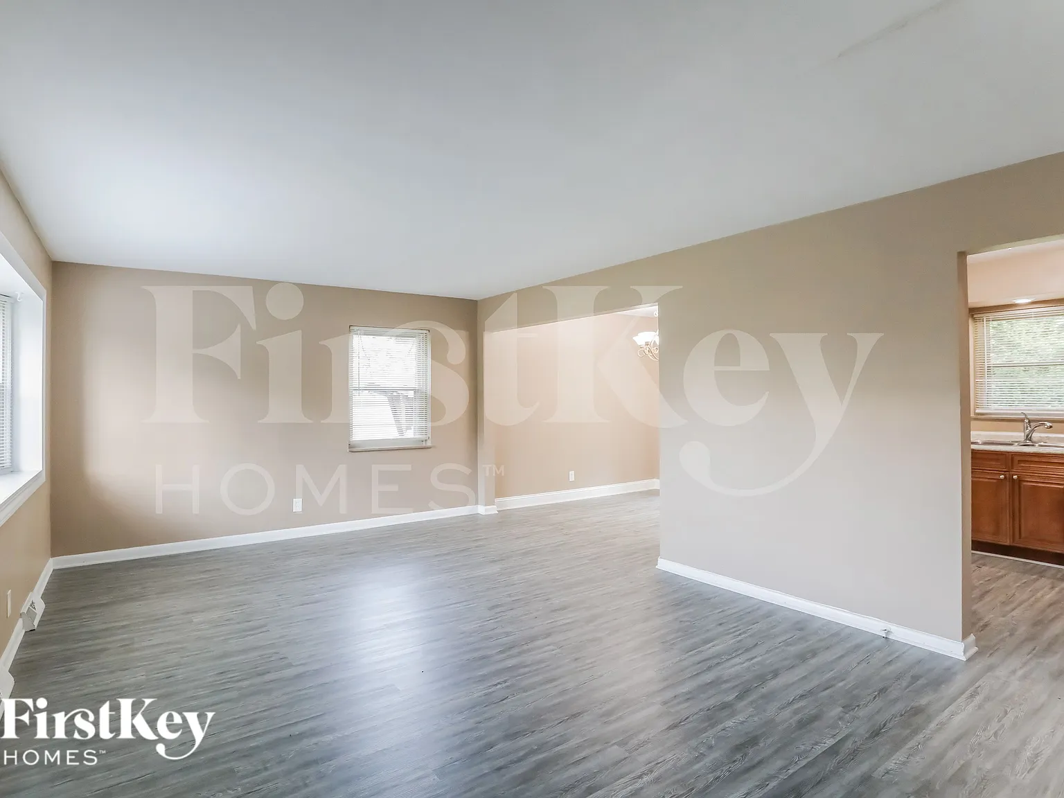 3 bed, 1.5 bath, 1494 sqft, $1,955 — Photo 3