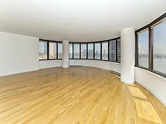 Rented by R New York