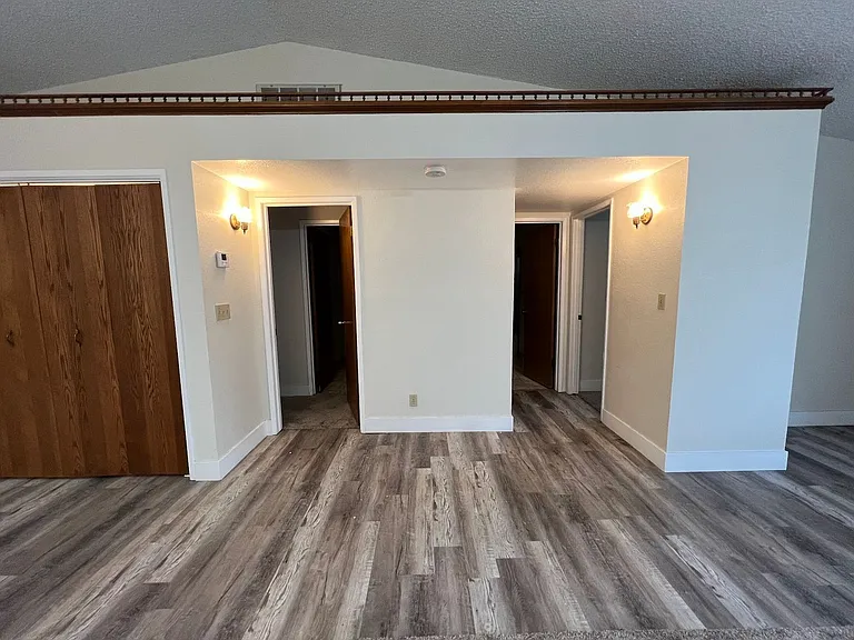 1656 E North Way — Photo 5