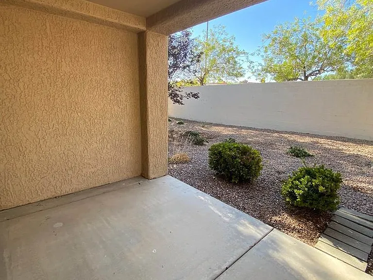 9033 Gemstone Dr — Photo 10