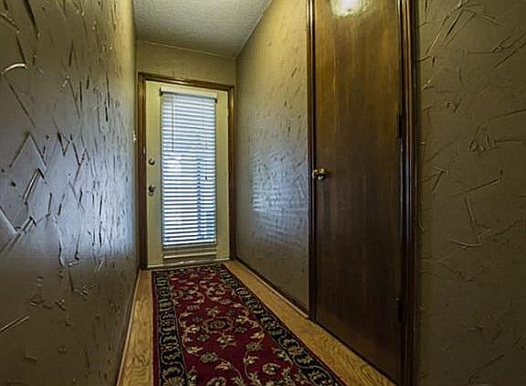 3rd image of 1353 Storm Dr