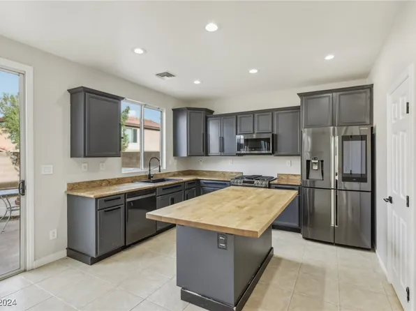 1006 Pecos River Ave, Henderson, NV 89002