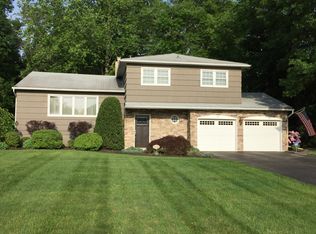 15 Normandy Rd, Pine Brook, NJ 07058