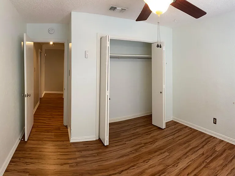 2736 Golfing Green Dr — Photo 24
