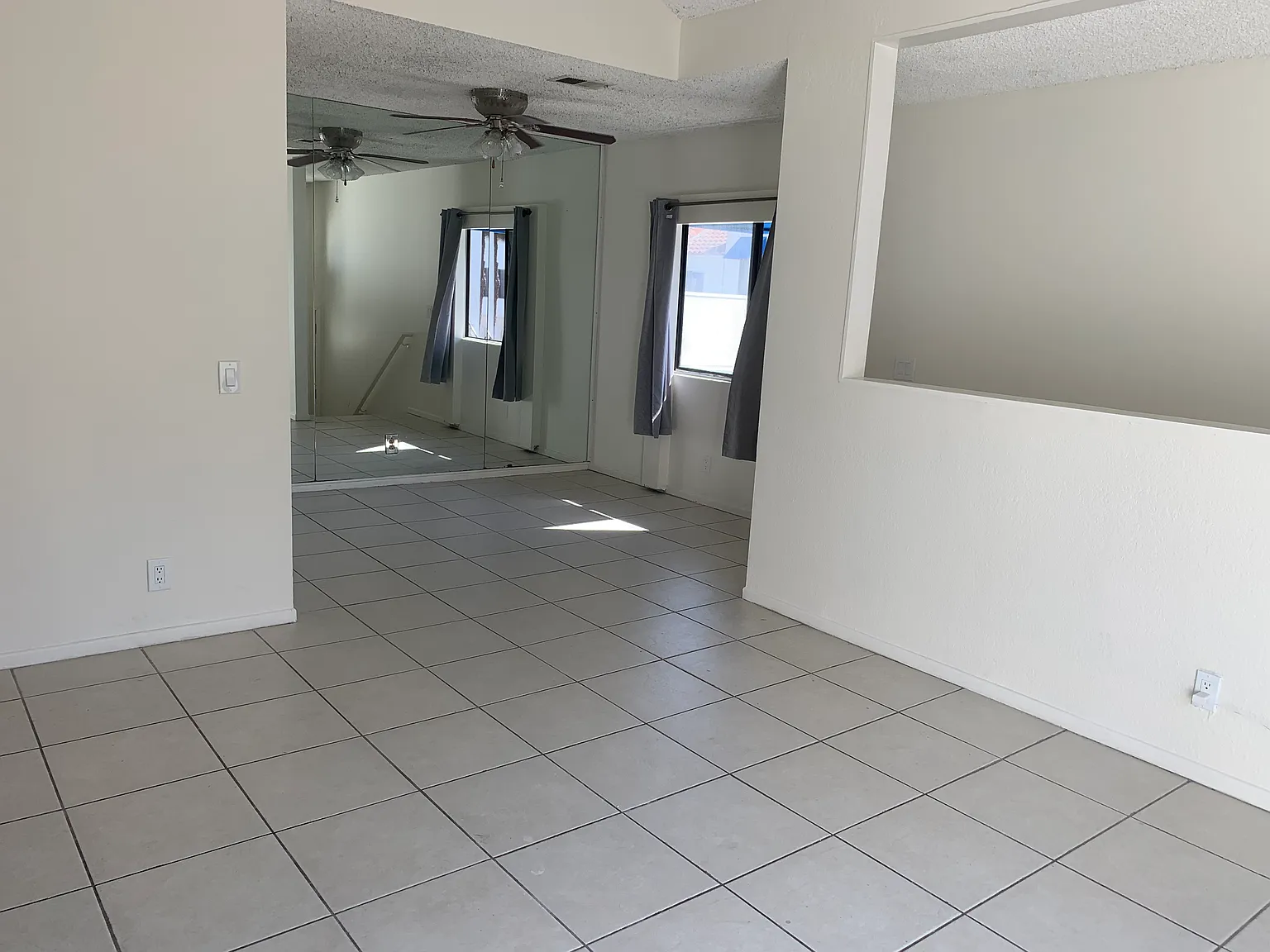 2 bed, 861 sqft, $2,400 — Photo 2
