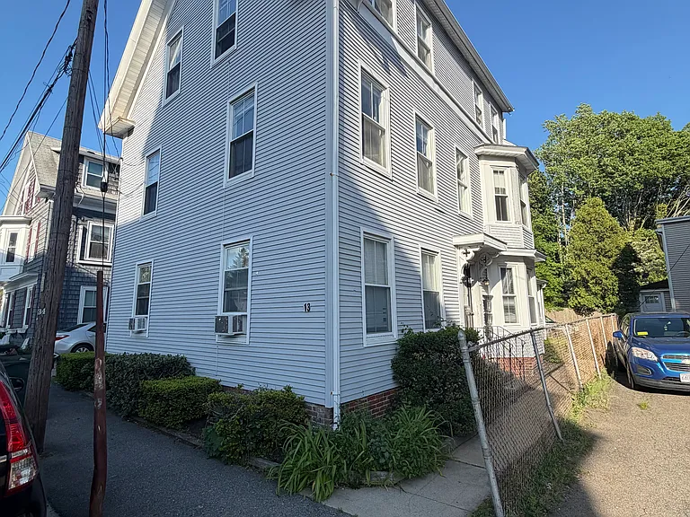 13 Knowlton St #2 — Photo 10