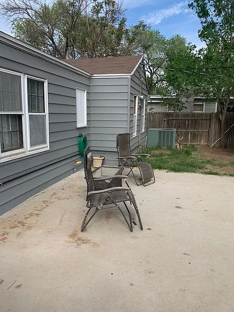 3 bed, 1031 sqft, $1,250 — Photo 2