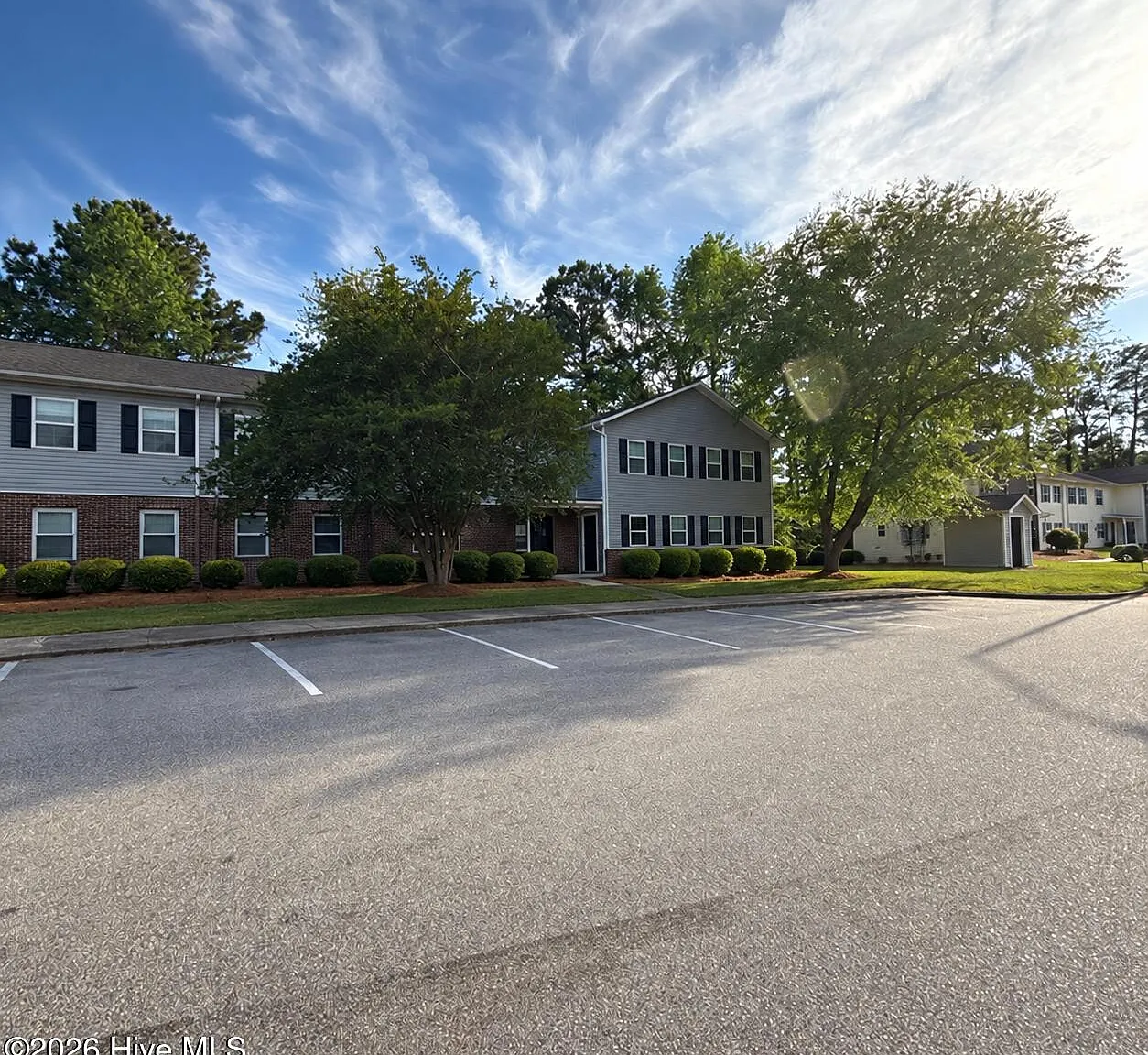2 bed, 1.5 bath, $925 — Photo 1