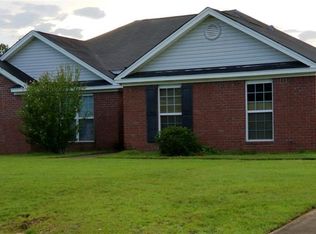 155 Zachary Trl, Ellabell, GA 31308