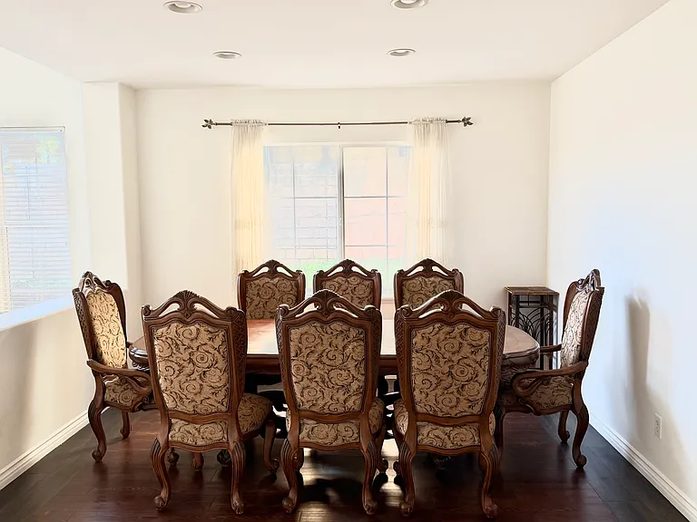 9489 Cedar Glen Ct — Photo 5