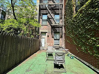 368 West 46th Street, #1R